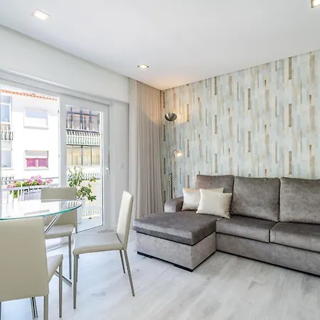 Whome Cozy With Balcony In *