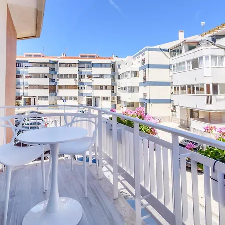 Whome Cozy With Balcony In Apartment *